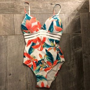Vince Camuto swim